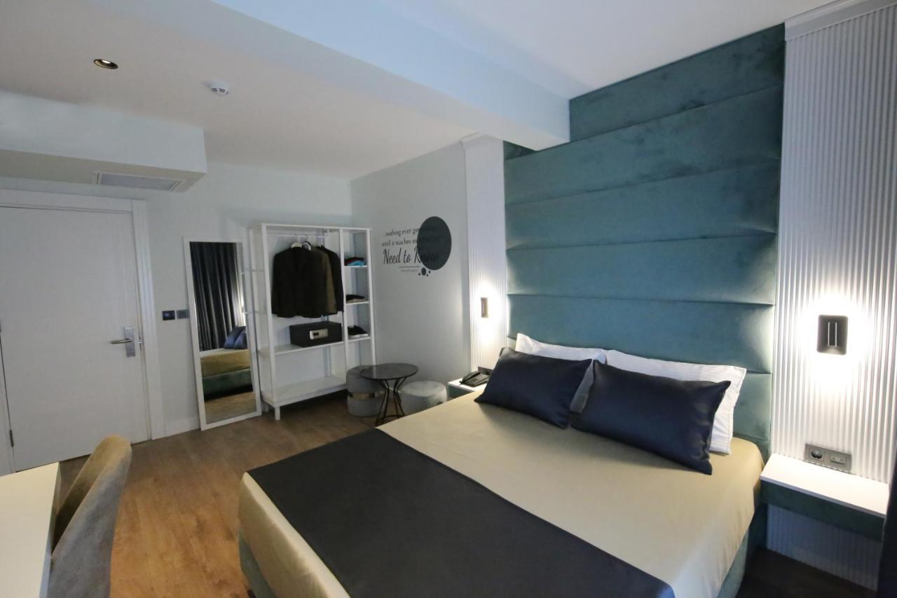 Axu Airport Hotel Arnavutkoy Exterior foto A room at the hotel