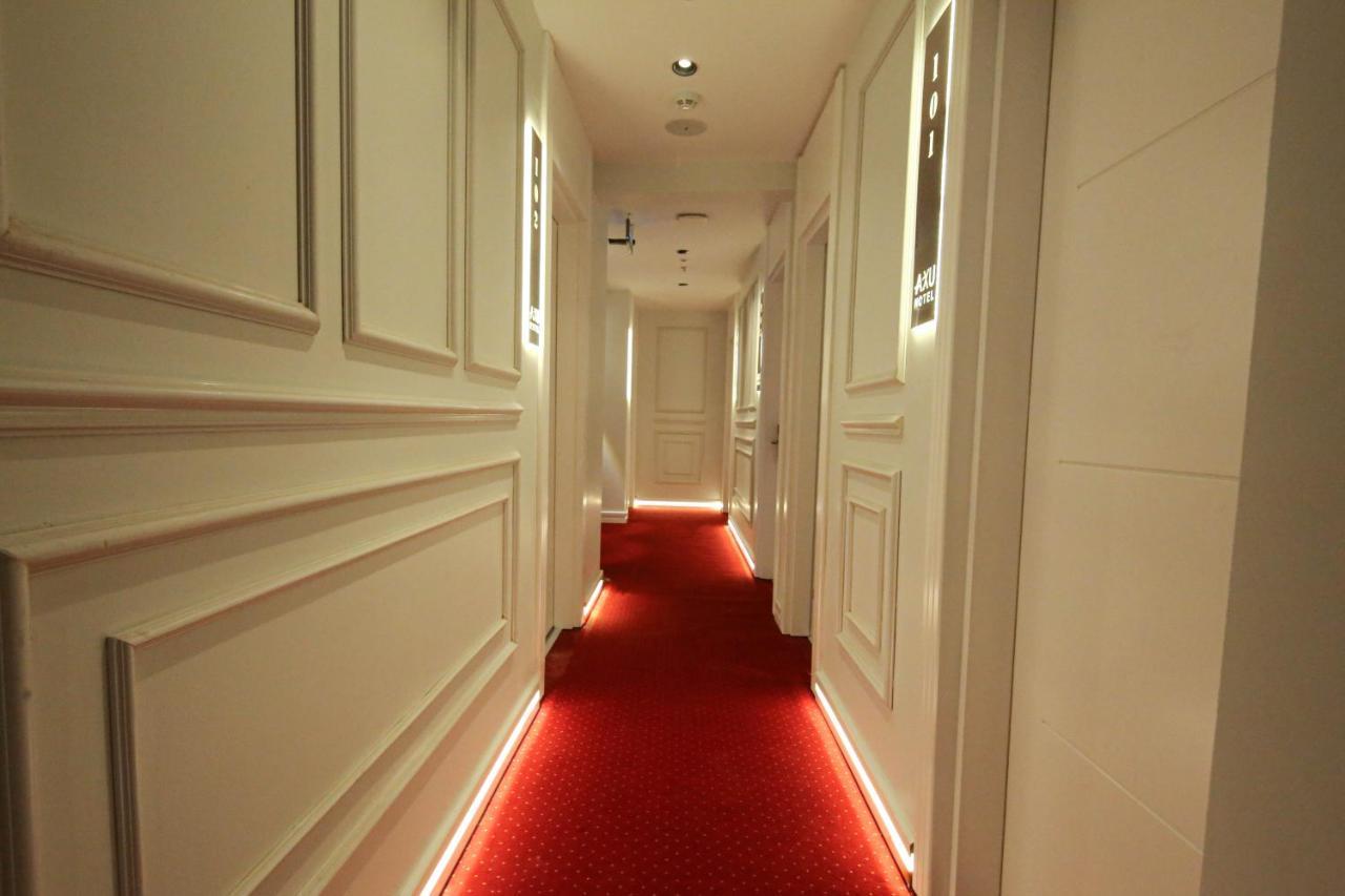 Axu Airport Hotel Arnavutkoy Exterior foto A corridor at the hotel