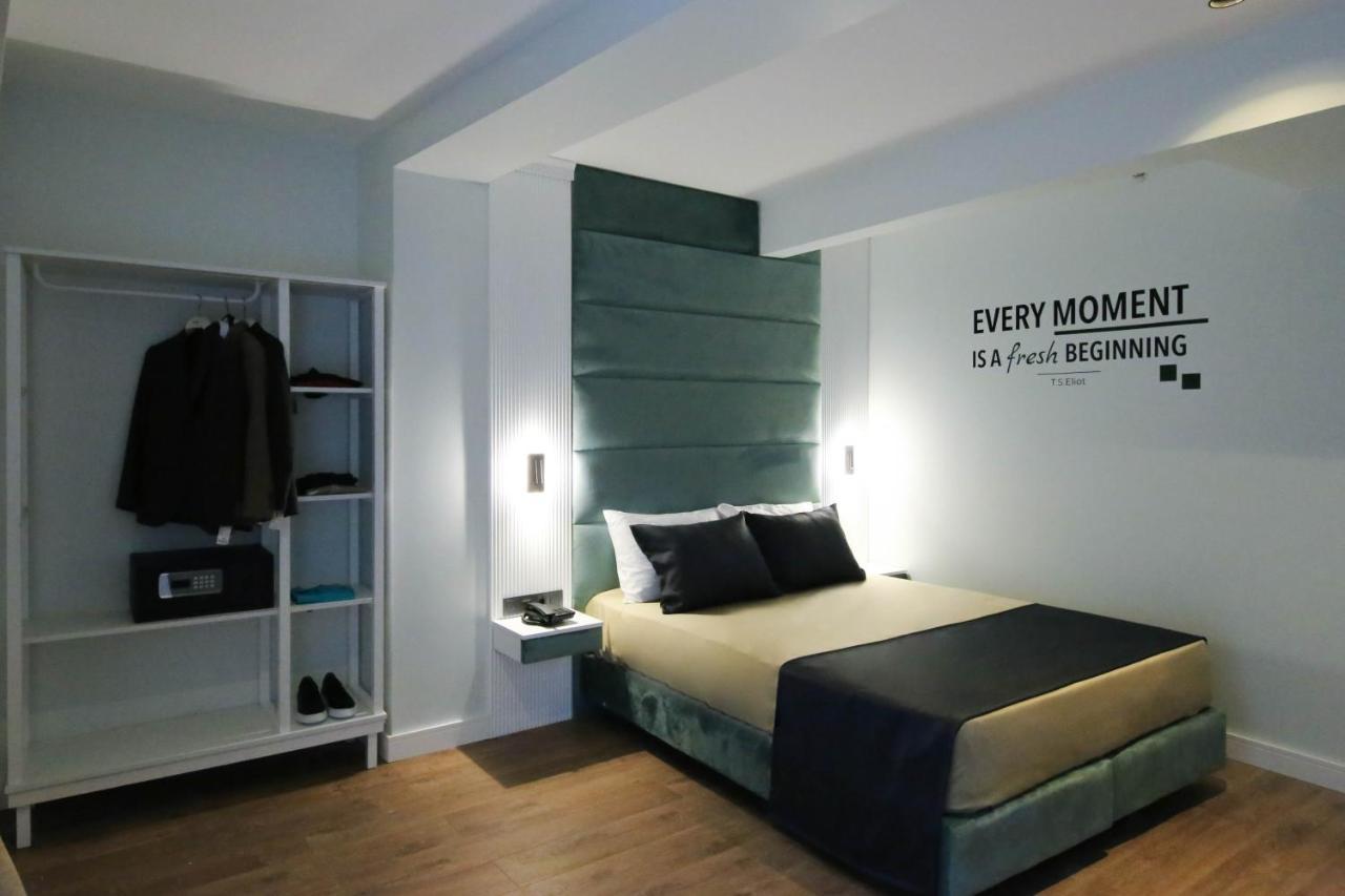 Axu Airport Hotel Arnavutkoy Exterior foto A room at the hotel