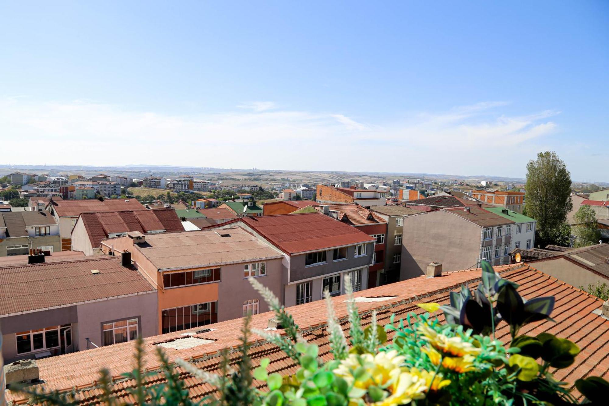 Axu Airport Hotel Arnavutkoy Exterior foto View of the town